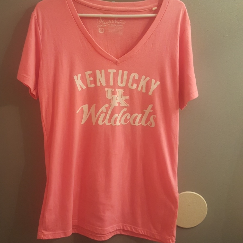 Kentucky v neck shirt